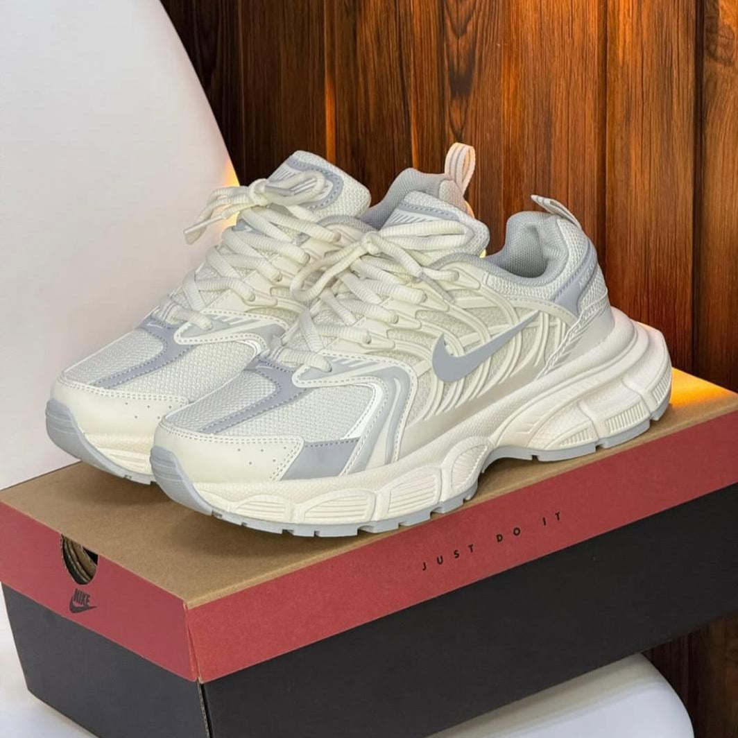 NIKE - STAKE UNISEX SUPER PROMO + PLANTILLA ORTOPEDICA GRATIS 🎁