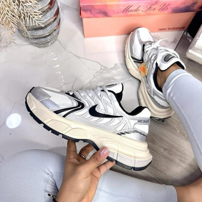 NIKE - STAKE UNISEX SUPER PROMO + PLANTILLA ORTOPEDICA GRATIS 🎁